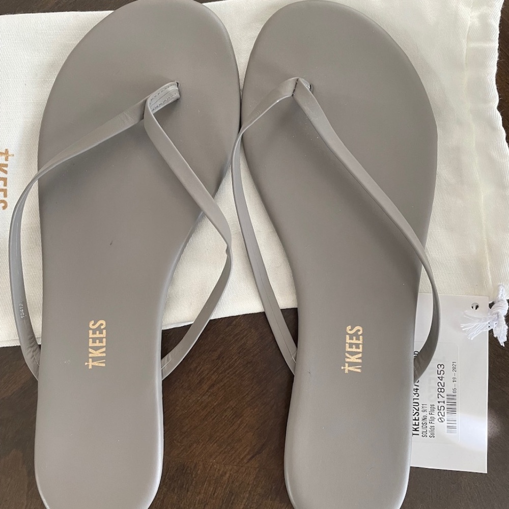 TKEES Solids Sandal